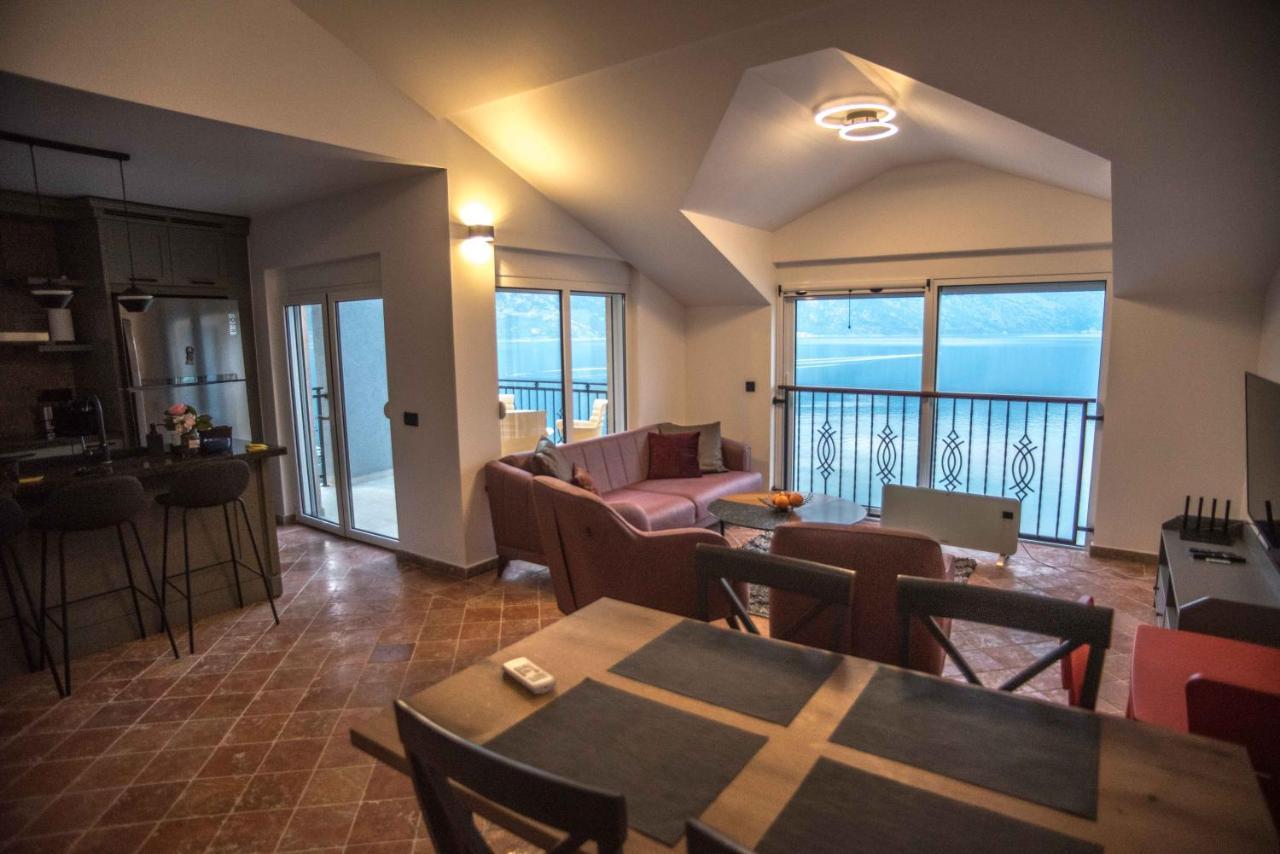 Modern Waterfront 3-Bed Apartment Donja Kostanjica Eksteriør billede