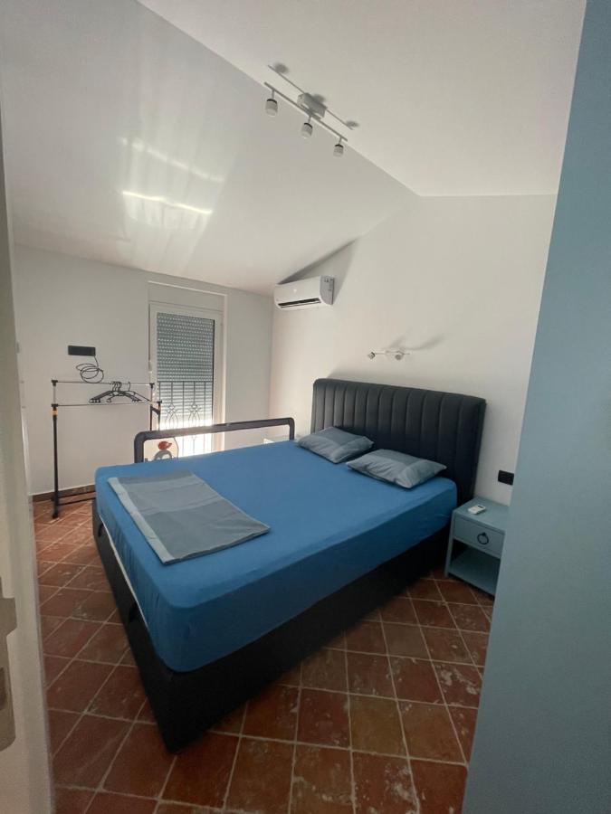 Modern Waterfront 3-Bed Apartment Donja Kostanjica Eksteriør billede