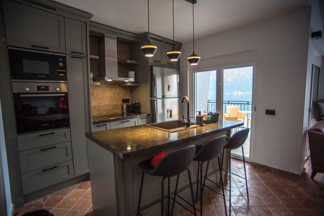 Modern Waterfront 3-Bed Apartment Donja Kostanjica Eksteriør billede